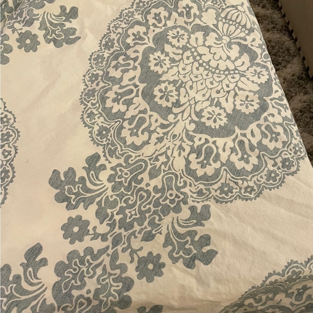 Pottery Barn King Size Duvet Cover Blue and Creme with 3 Euro Sham Covers